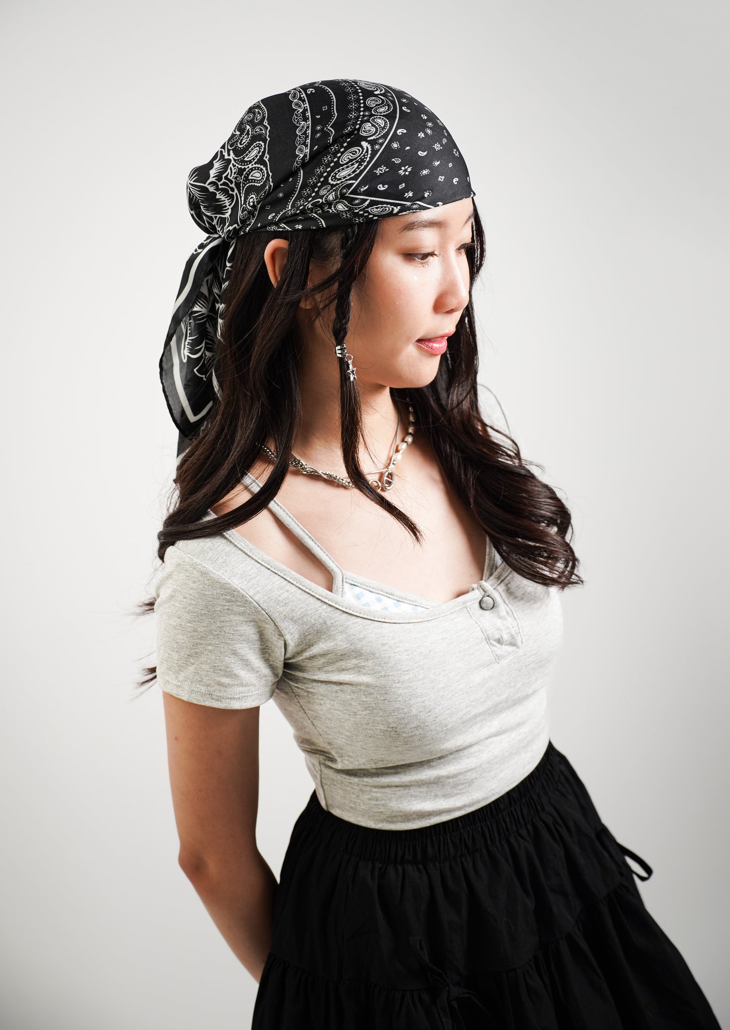 Fake Two-Piece Scoop Neck Tee with Inner Vest