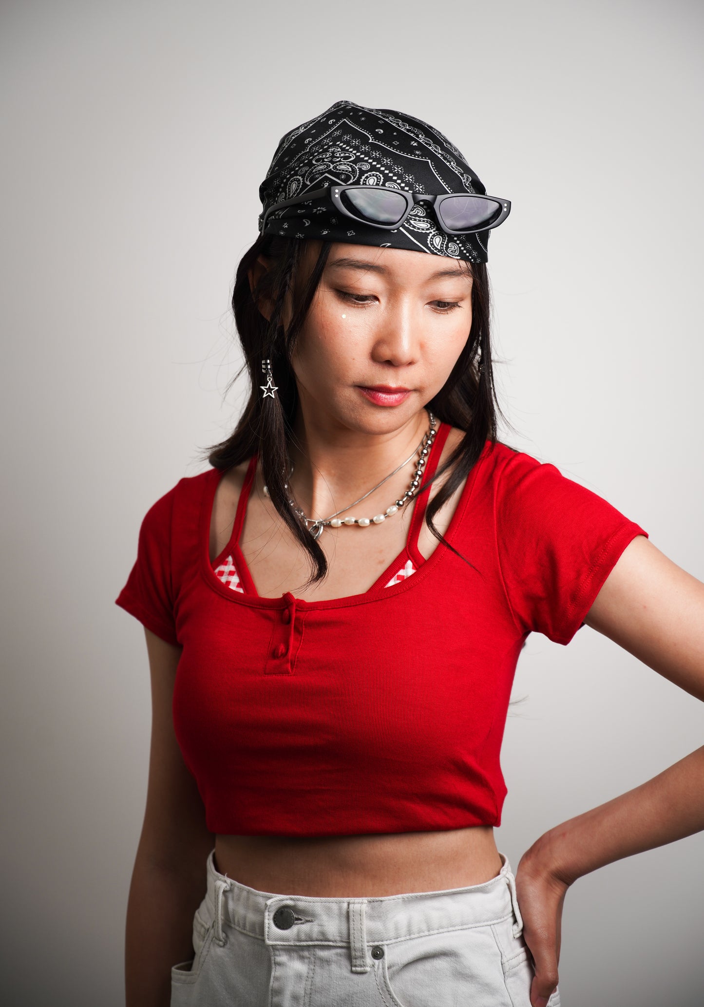 Fake Two-Piece Scoop Neck Tee with Inner Vest