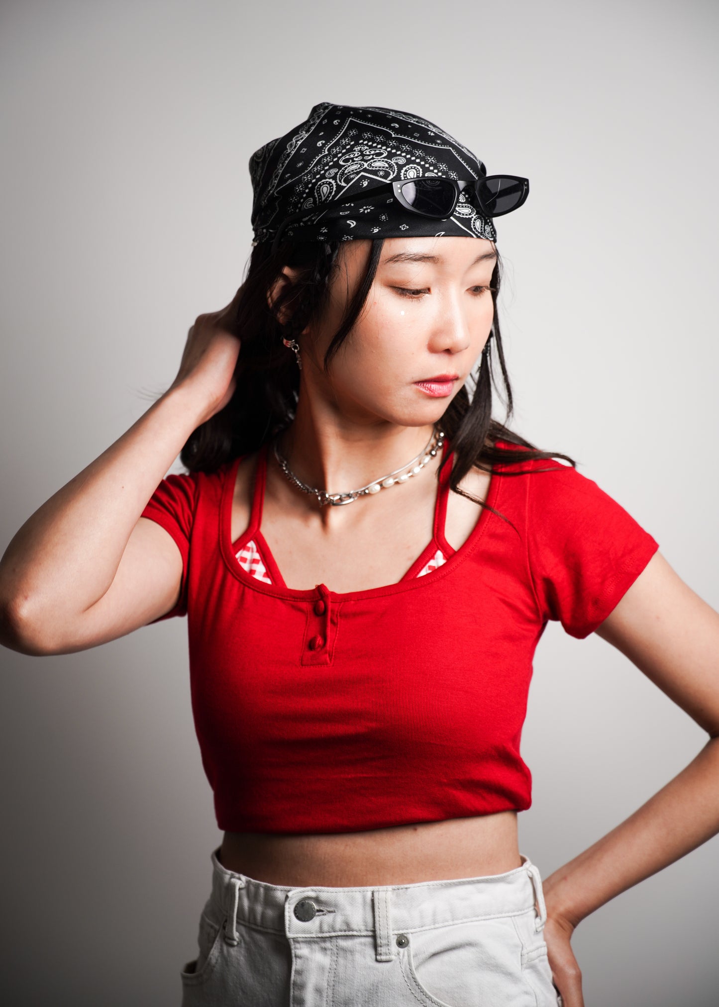 Fake Two-Piece Scoop Neck Tee with Inner Vest